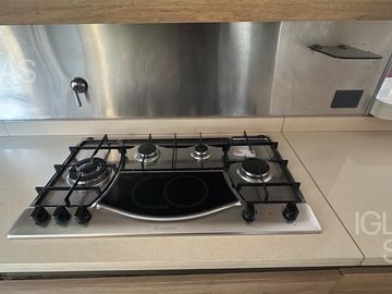 Casa en venta  al lago, en Los Ombues, Rincón de Milberg