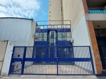 Excelente local en alquiler - 400 m2 - Proximo a Av 9 de julio.