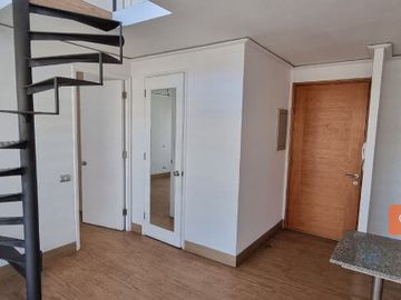 Excelente departamento dúplex en Macul, a pasos del Metro Las Torres