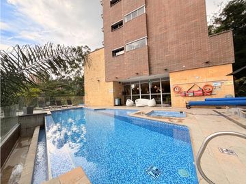 APARTAMENTO AMOBLADO SECTOR POBLADO - LA CALLE 10 CON LA SUPERIOR