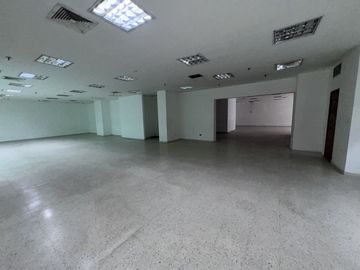 OFICINA EN CENTRO COMERCIAL AL SUR DE CALI