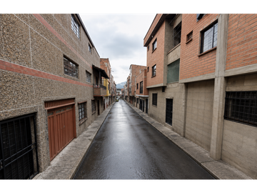 Se Arrienda Casa en Barrio Perez, Bello