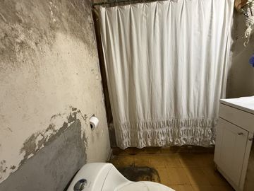 Casa 7 dormitorios, 3 baños, 206 m2 útiles
