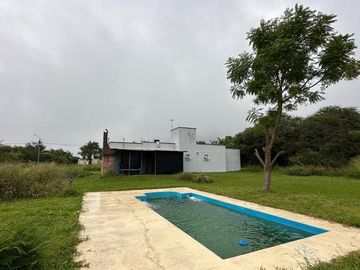 VENTA CASA COUNTRY LAS DELICIAS 3 DORM + PILETA