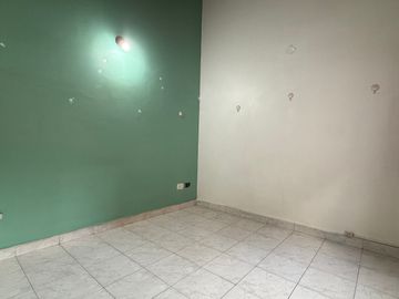 Departamento Tipo PH 2 Amb Patio Lavadero 1° Piso x escalera bajas Expensas !
