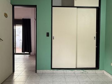 Departamento Tipo PH 2 Amb Patio Lavadero 1° Piso x escalera bajas Expensas !