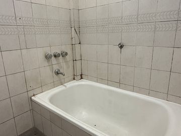 Departamento Tipo PH 2 Amb Patio Lavadero 1° Piso x escalera bajas Expensas !