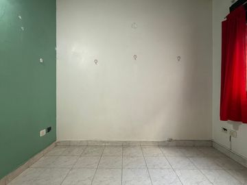 Departamento Tipo PH 2 Amb Patio Lavadero 1° Piso x escalera bajas Expensas !