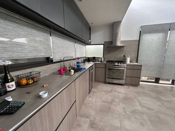 CASA EN VENTA BARRIO PRIVADO MAIPU
