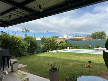 CASA EN VENTA BARRIO PRIVADO MAIPU
