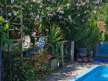 Venta Casa 3 amb. Quincho Pileta Cochera Impecable