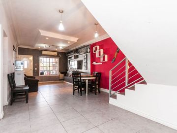 VENTA DUPLEX  4 AMBIENTES  SIN EXPENSAS ADROGUE