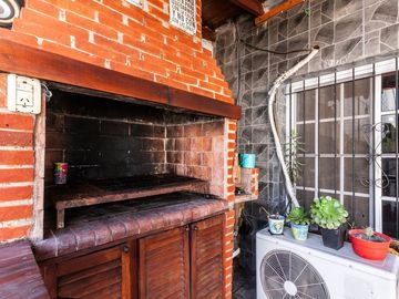 VENTA DUPLEX  4 AMBIENTES  SIN EXPENSAS ADROGUE