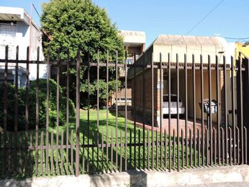 VENTA CASA 4 AMBIENTES PILETA PARRILLA SAN JUSTO