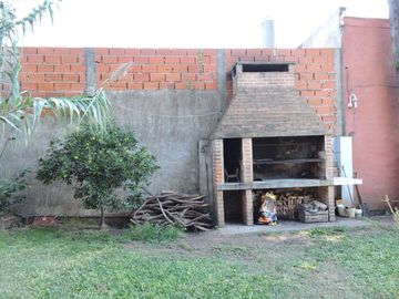 VENTA CASA 4 AMBIENTES PILETA PARRILLA SAN JUSTO