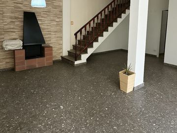 VENTA CASA 4 AMBIENTES PILETA PARRILLA SAN JUSTO