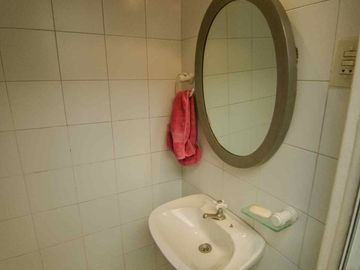VENTA CASA GRANDE LOTE PROPIO 8,66 X 33,50 FLORES