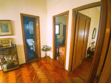 VENTA CASA GRANDE LOTE PROPIO 8,66 X 33,50 FLORES