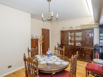 Venta 4 ambientes Palermo  excelente estado.