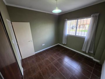 VENTA 2 CASAS 3 AMBIENTES CADA UNA LLAVALLOL