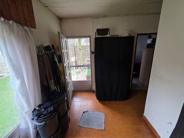 CASA 4 AMBIENTES EN VENTA WILDE CON RENTA