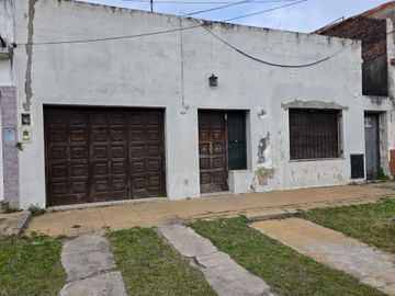 CASA 4 AMBIENTES EN VENTA WILDE CON RENTA