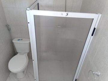 ALQUILER DE MONOAMBIENTE A ESTRENAR,  1° PISO