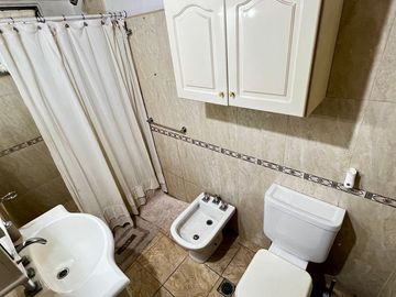 CASA 4 AMBIENTES EN VENTA LLAVALLOL MAS DEPTO 2AMB