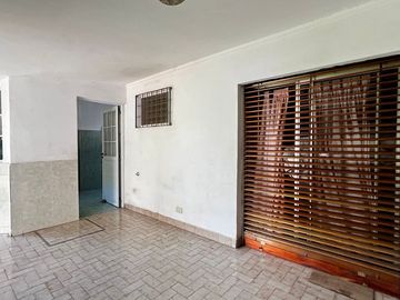 CASA 4 AMBIENTES EN VENTA LLAVALLOL MAS DEPTO 2AMB
