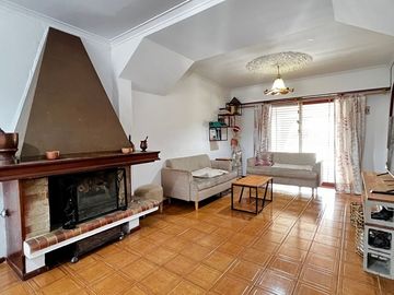 CASA 4 AMBIENTES EN VENTA LLAVALLOL MAS DEPTO 2AMB