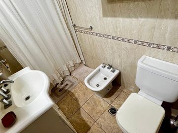 CASA 4 AMBIENTES EN VENTA LLAVALLOL MAS DEPTO 2AMB
