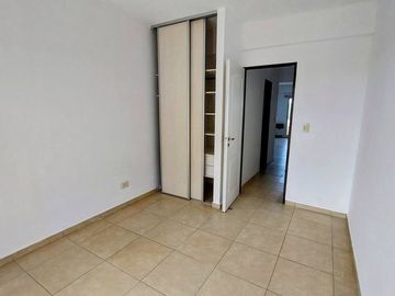 ALQUILER - Departamento 2 amb c/cochera - Victoria