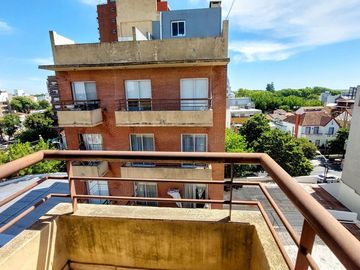 ALQUILER - Departamento 2 amb c/cochera - Victoria