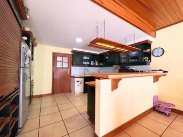 VENTA TRIPLEX 4 AMB C/ESCRIT - P.CHACABUCO C/COCH.