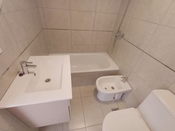 VENTA DEPARTAMENTO 2 AMB. BALCON MORENO CENTRO