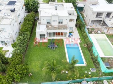 CASA VENTA 5 AMB EN TERRALAGOS CANNING CON PILETA