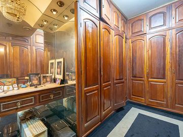 VENTA CASA 5 AMBIENTES PARQUE CHACABUCO PILETA