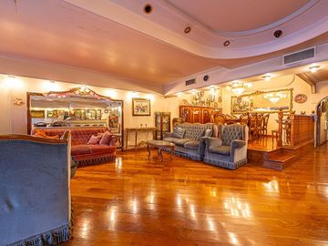 VENTA CASA 5 AMBIENTES PARQUE CHACABUCO PILETA