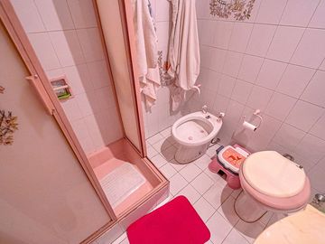 VENTA CASA 5 AMBIENTES PARQUE CHACABUCO PILETA