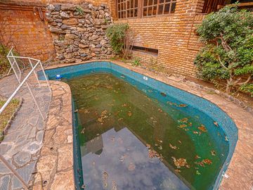 VENTA CASA 5 AMBIENTES PARQUE CHACABUCO PILETA