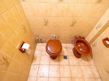 VENTA CASA 5 AMBIENTES PARQUE CHACABUCO PILETA