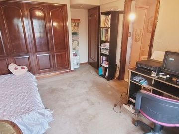 VENTA CASA 5 AMBIENTES PARQUE CHACABUCO PILETA