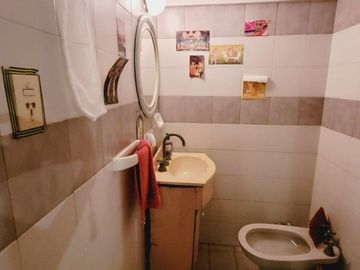 VENTA CASA 5 AMBIENTES PARQUE CHACABUCO PILETA