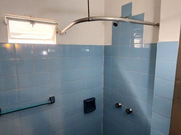 PH Venta 2 ambientes Caseros patio sin expensas