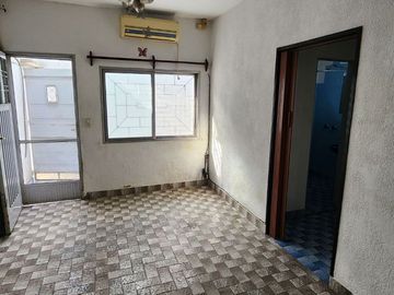 PH Venta 2 ambientes Caseros patio sin expensas