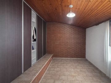 VENTA CASA 3 DORMITORIOS - BARRIO INDUSTRIAL