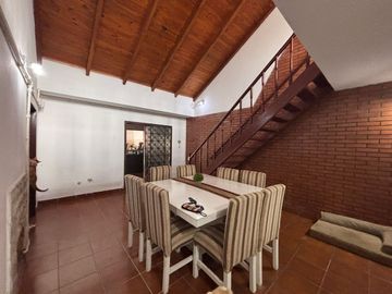 VENTA CASA 3 DORMITORIOS - BARRIO INDUSTRIAL