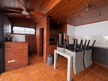 VENTA CASA 3 DORMITORIOS - BARRIO INDUSTRIAL
