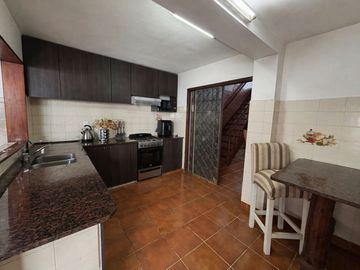 VENTA CASA 3 DORMITORIOS - BARRIO INDUSTRIAL