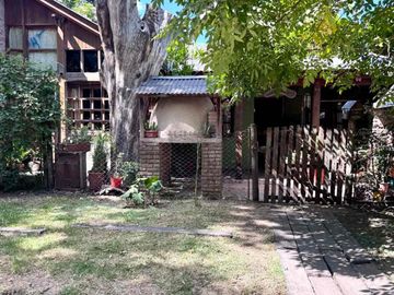 CASA EN  VENTA BARRIO LA ESMERALDA